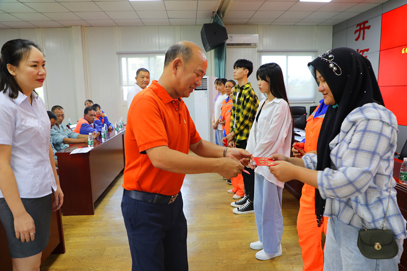 “金秋助學，圓夢明佳！”明佳集團黨支部及工會組織開展愛心助學活動！